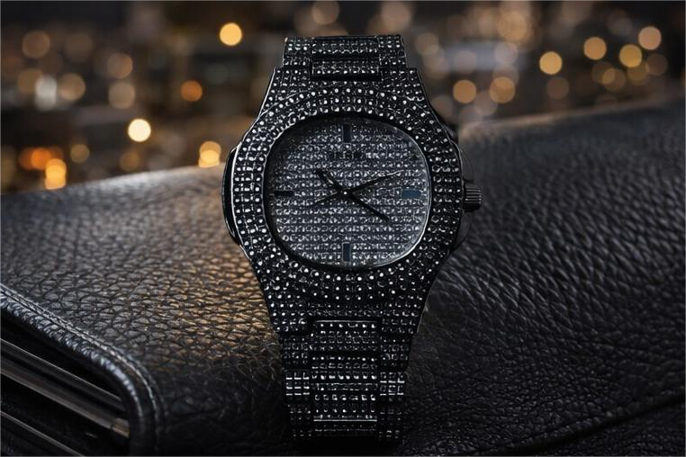 Iced Out Black Diamond Watch – Luxury Stainless Steel Waterproof Men’s Timepiece