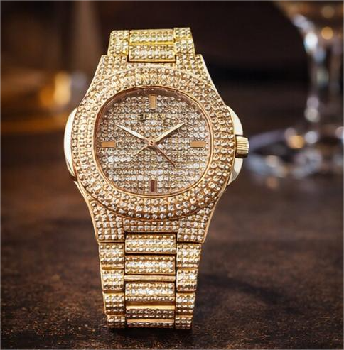 Iced Out Black Diamond Watch – Luxury Stainless Steel Waterproof Men’s Timepiece